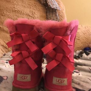 Bailey bow uggs